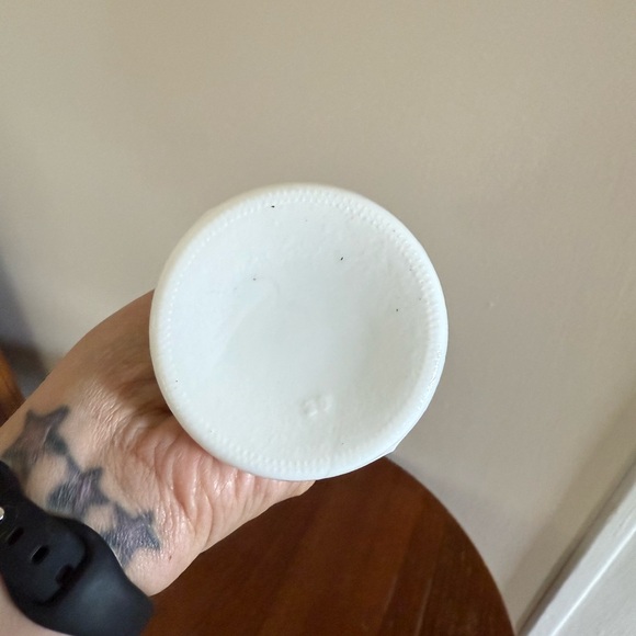 Vintage 9" Milk Glass Bud Vase Stars & Bars Pattern White Flower Vase Home Decor - Picture 5 of 8